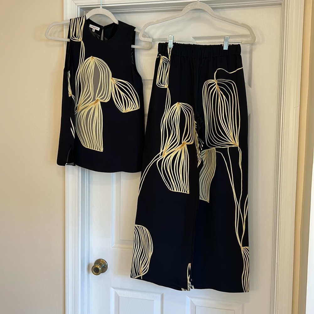 Lafayette 148 Leaf Print Set